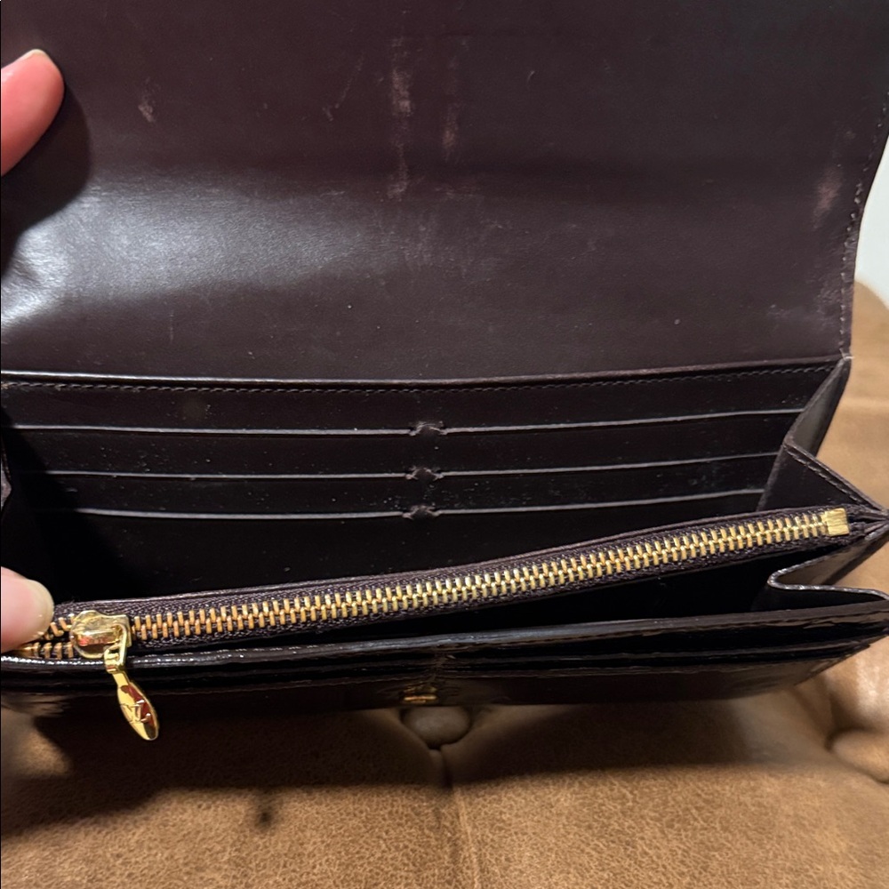 Louis Vuitton Vernis Aubergine wallet 💜💜 - Picture 4 of 12